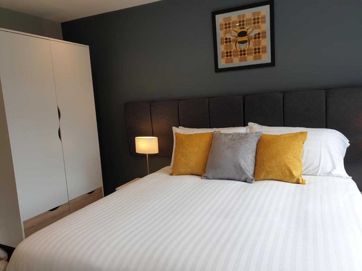 The Spires Serviced Apartments Кардиф Екстериор снимка