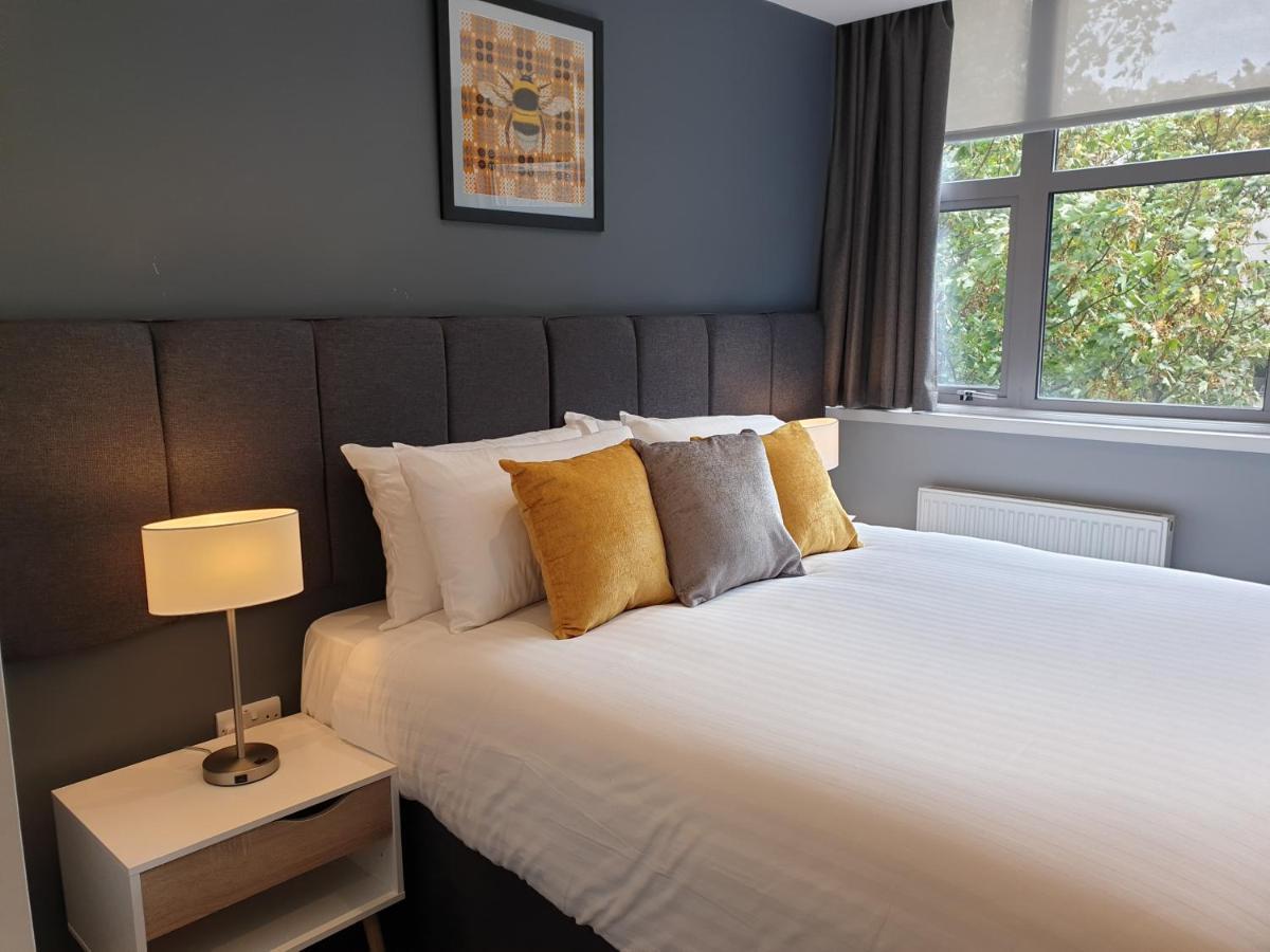 The Spires Serviced Apartments Кардиф Екстериор снимка