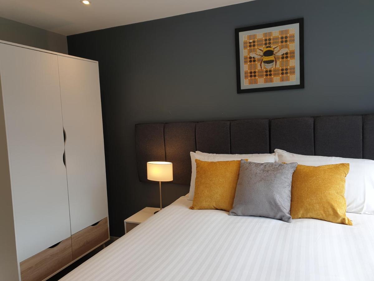 The Spires Serviced Apartments Кардиф Екстериор снимка